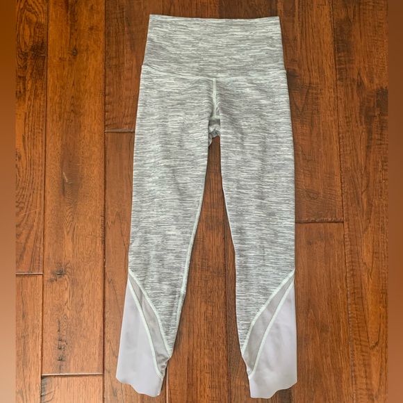 lululemon athletica Pants - Lululemon Wunder Under Scalloped Hem High-Rise Crop